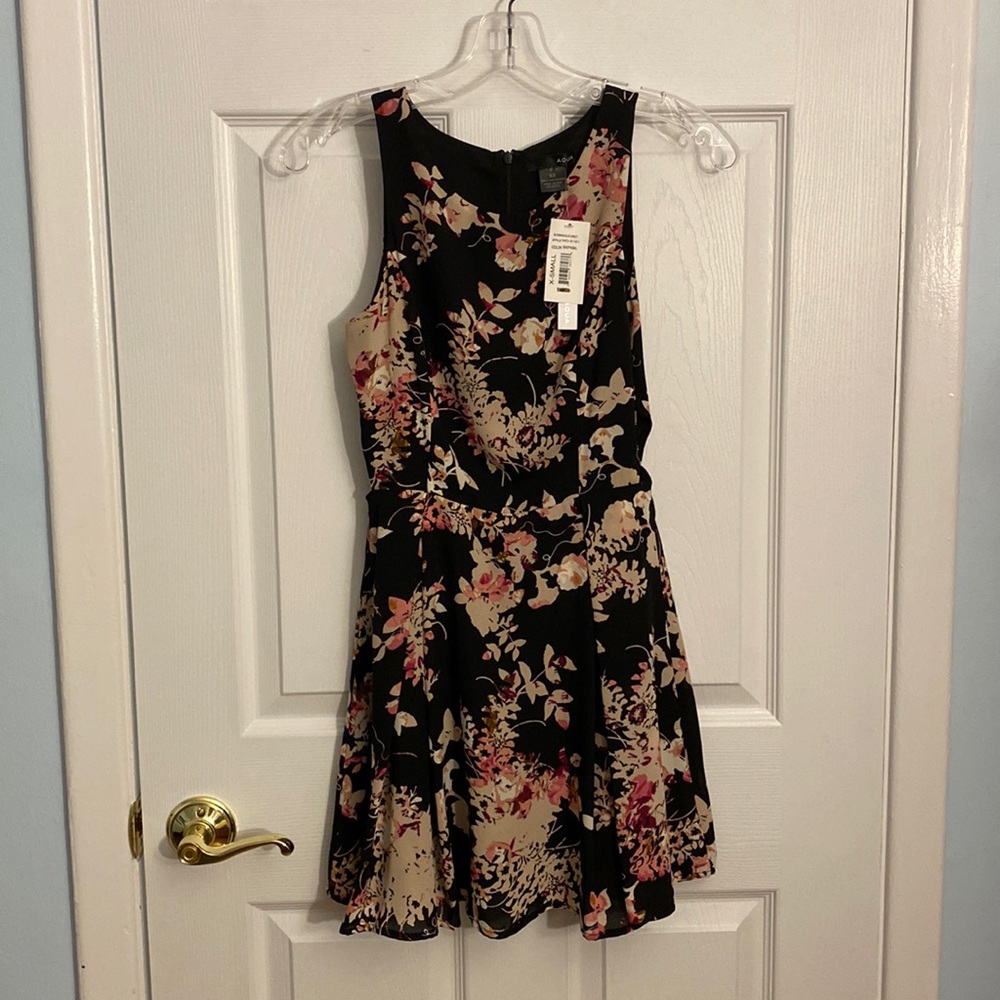 NWT Bloomingdales Aqua XS Floral Dress
